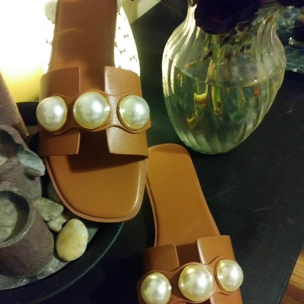 Sandles
